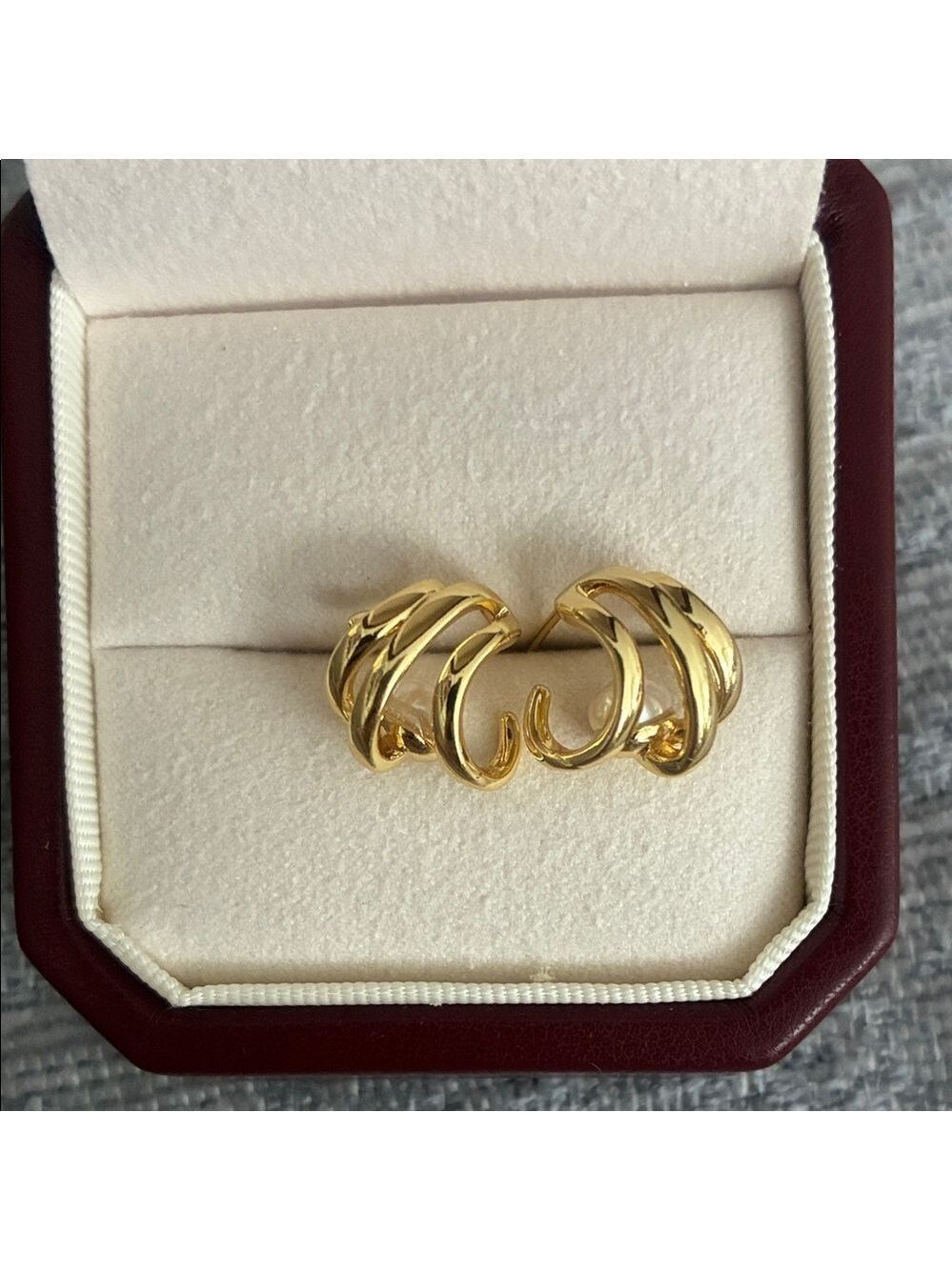 Elegant Gold-Tone Women's Earrings